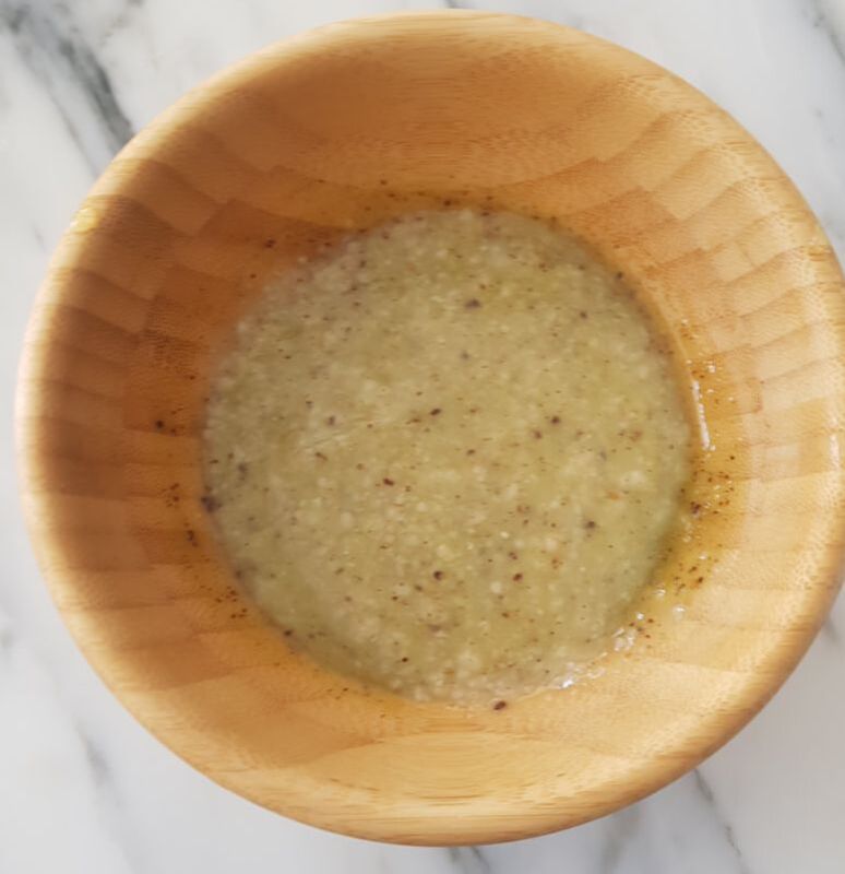 Breakfast: porridge with water and kiwi